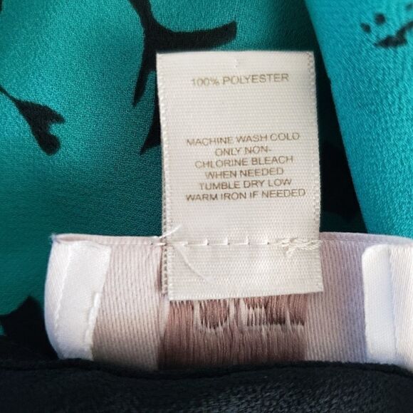 Ann Taylor Loft Ladies Sleeveless Sheer Top, Med - Picture 11 of 13